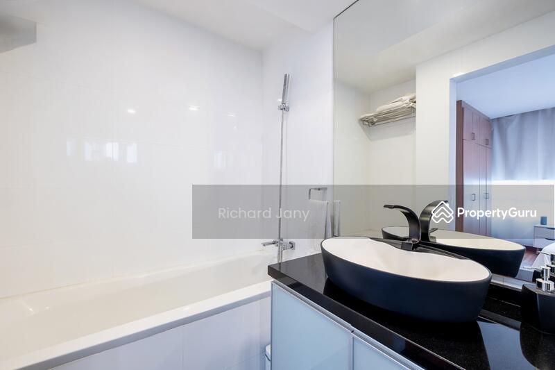 Huge Master Bath