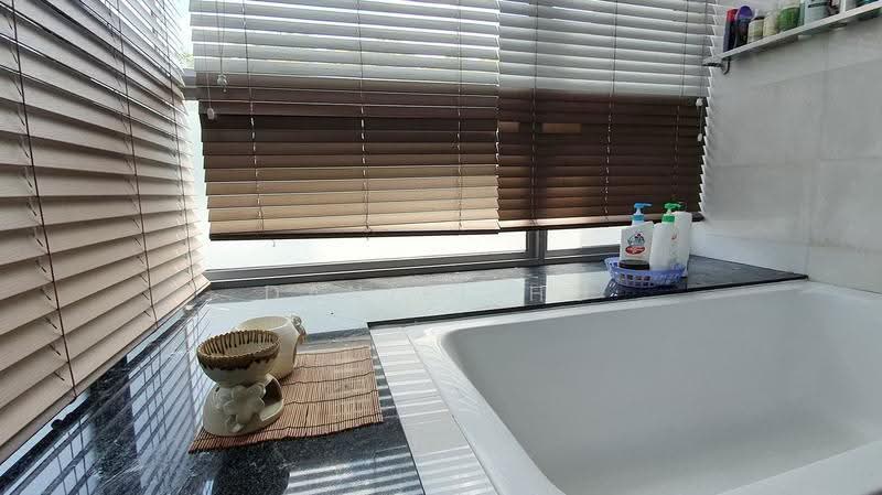 Signature at Lewis, 1 Lewis Road, Tanglin / Holland / Bukit Timah, 1 Bedroom, 635 sqft, Condominium For Sale, by Daniel Ho, 23129387 - Bathroom - PropertyGuru.com.sg