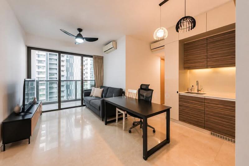 Commonwealth Towers, 230 Commonwealth Avenue, Alexandra / Commonwealth, 2 Bedrooms, 689 sqft, Condominium For Sale, by Aislin Teo, 23141711 - Living Room - PropertyGuru.com.sg