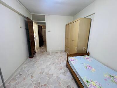 For Rent - 102 Jurong East Street 13