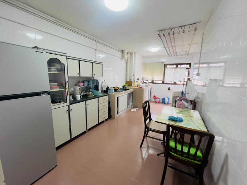 For Rent - 102 Jurong East Street 13