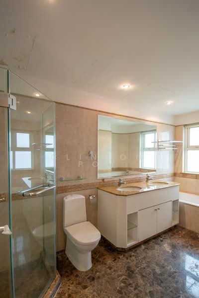 Holt Residences, 5 Holt Road, 4 Bedrooms, 1,950 sqft, Condominium For Rent, by Clinton Poh, 23159976 - PropertyGuru.com.sg