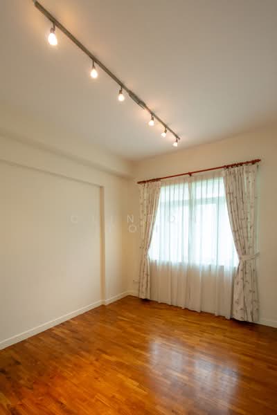 Holt Residences, 5 Holt Road, 4 Bedrooms, 1,950 sqft, Condominium For Rent, by Clinton Poh, 23159976 - PropertyGuru.com.sg