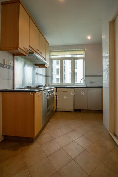 Holt Residences, 5 Holt Road, 4 Bedrooms, 1,950 sqft, Condominium For Rent, by Clinton Poh, 23159976 - PropertyGuru.com.sg