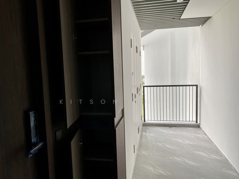 Artra, 10 Alexandra View, 2 Bedrooms, 829 sqft, Condominium For Rent, by Kitson Chan, 23169896 - Corner unit - PropertyGuru.com.sg