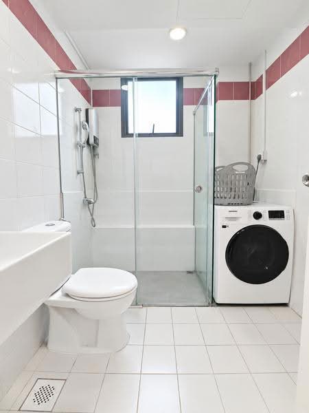 Central Green, 9 Jalan Membina, Alexandra / Commonwealth, Room Rental, 200 sqft, Condominium For Rent, by Jos Chang 张仪楠, 23175084 - Bathroom - PropertyGuru.com.sg