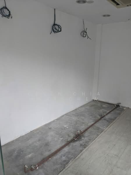 806 Hougang Central, 806 Hougang Central, Hougang / Punggol / Sengkang, 188 sqft, Shop / Shophouse For Rent, by Kevin Chia Huat Chew, 23177839 - CommercialGuru.com.sg