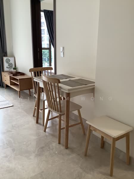 Park Place Residences, 8 Paya Lebar Road, 2 Bedrooms, 667 sqft, Condominium For Rent, by William Wong, 23181620 - Dinning table can be open up for 4 people. - PropertyGuru.com.sg