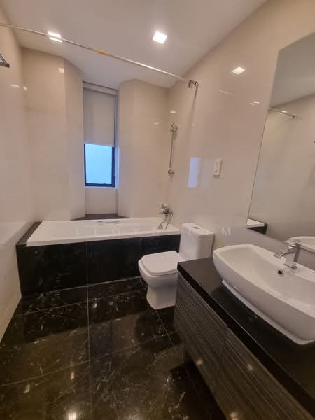 Beverly Hill, 61 Grange Road, 4 Bedrooms, 3,778 sqft, Condominium For Rent, by Lloyd Lim, 23182664 - PropertyGuru.com.sg