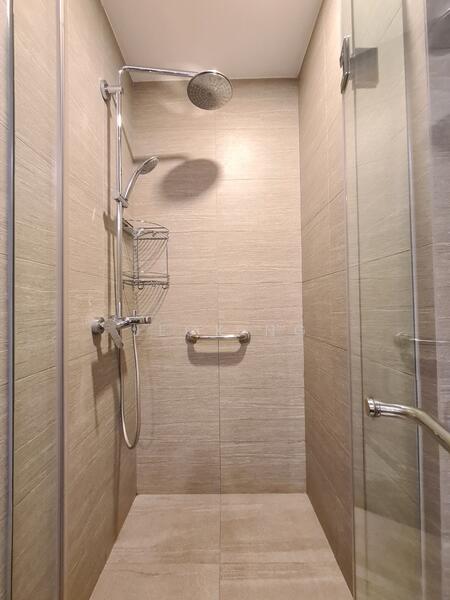 Aspen Heights, 261 River Valley Road, 4 Bedrooms, 1,582 sqft, Condominium For Rent, by Jeck Ng, 23183524 - Common Bathroom - PropertyGuru.com.sg