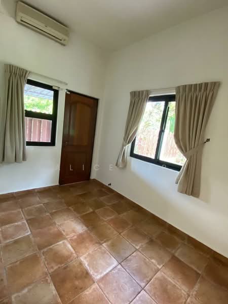 Mount Sinai Avenue, Mount Sinai Avenue, 3 Bedrooms, 3,001 sqft, Semi-Detached House For Rent, by Alice Yap, 23184310 - PropertyGuru.com.sg