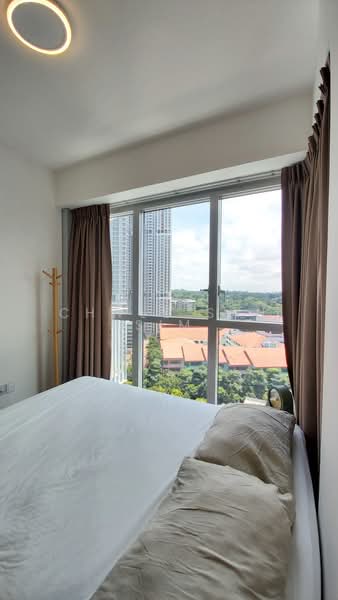 Queens Peak, Dundee Road, 2 Bedrooms, 807 sqft, Condominium For Rent, by Chwee San Sim, 23185248 - Master bedroom. - PropertyGuru.com.sg