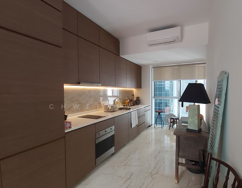 Queens Peak, Dundee Road, 2 Bedrooms, 807 sqft, Condominium For Rent, by Chwee San Sim, 23185248 - Dining and open concept kitchen. - PropertyGuru.com.sg