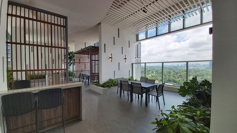 Queens Peak, Dundee Road, 2 Bedrooms, 807 sqft, Condominium For Rent, by Chwee San Sim, 23185248 - Sky terrace. - PropertyGuru.com.sg
