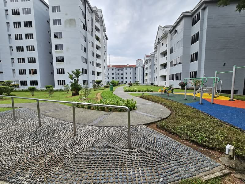 Bukit Regency, 1 Upper Bukit Timah View, 3 Bedrooms, 1,399 sqft, Condominium For Rent, by Denny Lim, 23194435 - PropertyGuru.com.sg