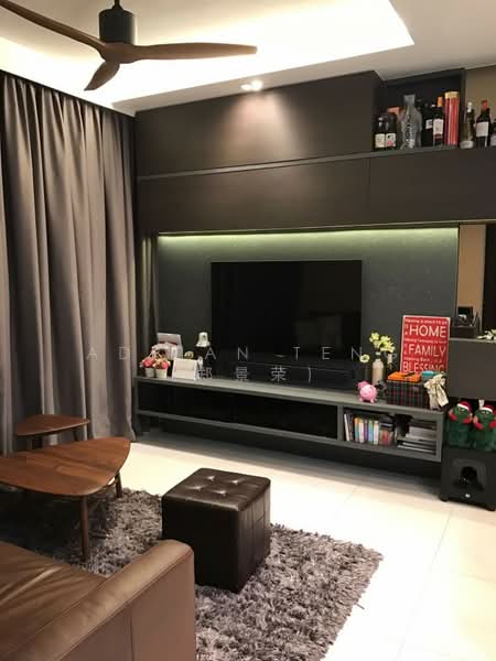 Palm Isles, 32 Flora Drive, 2 Bedrooms, 807 sqft, Condominium For Rent, by Adrian Teng (郑景荣), 23194583 - PropertyGuru.com.sg