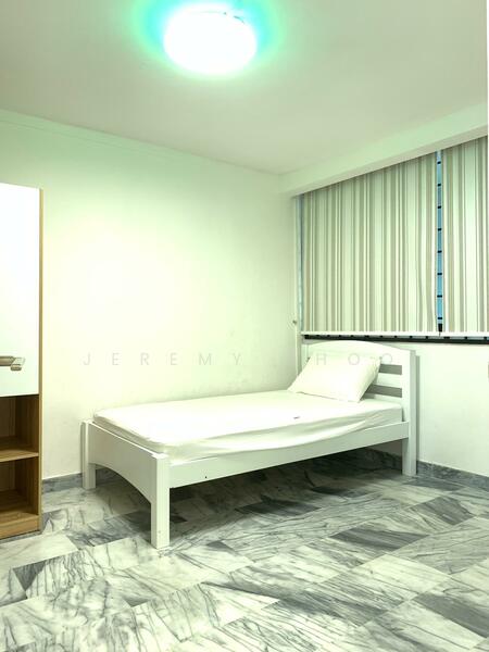 For Rent - 4 Queen's Road