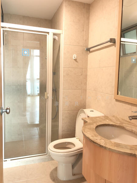 Hillview Regency, 28 Bukit Batok East Avenue 2, 3 Bedrooms, 1,195 sqft, Condominium For Rent, by Dennis Thor 涂英良, 23197678 - PropertyGuru.com.sg