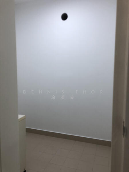 Hillview Regency, 28 Bukit Batok East Avenue 2, 3 Bedrooms, 1,195 sqft, Condominium For Rent, by Dennis Thor 涂英良, 23197678 - PropertyGuru.com.sg