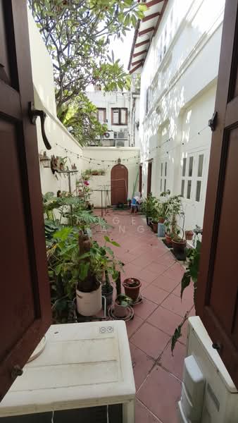 Blair Road, Blair Road, 3 Bedrooms, 2,400 sqft, Conservation House For Rent, by Roger Kang, 23199651 - PropertyGuru.com.sg