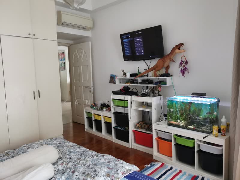 Holt Residences, 5 Holt Road, 4 Bedrooms, 2,067 sqft, Condominium For Rent, by Kan Li Ling, 23204062 - PropertyGuru.com.sg
