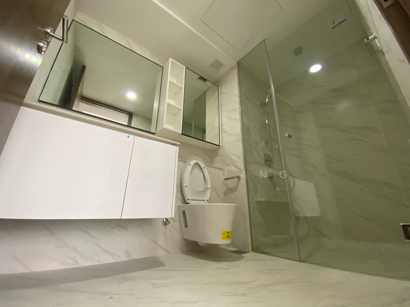 Le Quest, 8 Bukit Batok Street 41, 2 Bedrooms, 700 sqft, Condominium For Sale, by Lynn Huang, 23207655 - PropertyGuru.com.sg