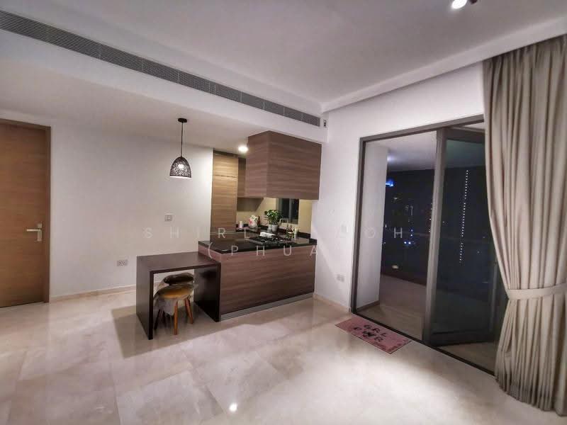 8 Saint Thomas, 8 Saint Thomas Walk, Orchard / River Valley, 2 Bedrooms, 1,044 sqft, Condominium For Rent, by Shirley Goh (Phua), 23211906 - Living & Dining - PropertyGuru.com.sg