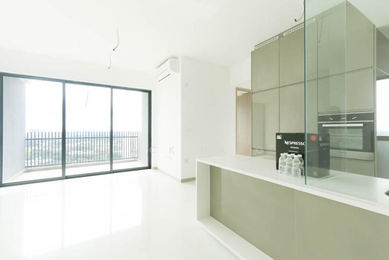 J Gateway, 2 Gateway Drive, Boon Lay / Jurong / Tuas, 4 Bedrooms, 1,163 sqft, Condominium For Rent, by Jack Pang, 23213261 - PropertyGuru.com.sg