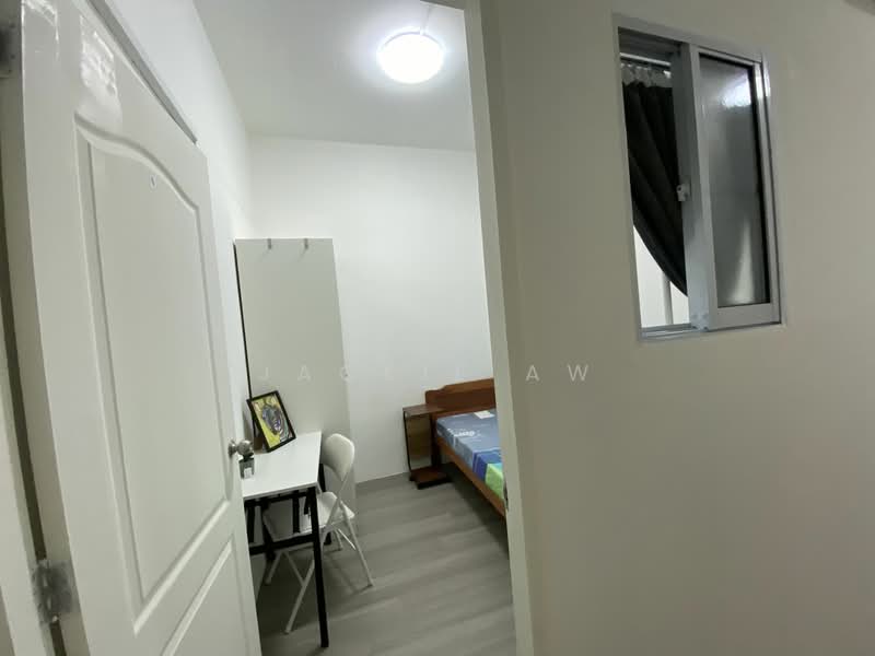 Mayo street/Rochor mrt, walk up apartment rooms, Mayo street., Room Rental, 68 sqft, Shophouse For Rent, by Jackie Aw, 23217096 - PropertyGuru.com.sg