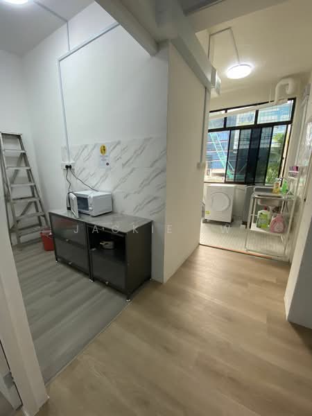 Mayo street/Rochor mrt, walk up apartment rooms, Mayo street., Room Rental, 68 sqft, Shophouse For Rent, by Jackie Aw, 23217096 - PropertyGuru.com.sg