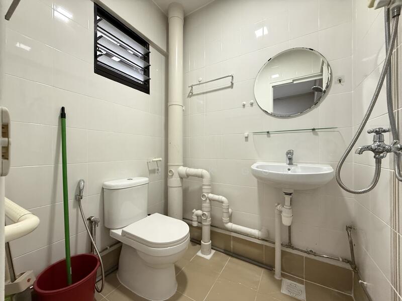 For Rent - 303 Jurong East Street 32