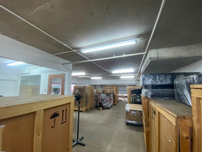 Pioneer Centre, 1 Soon Lee Street, 1,894 sqft, Factory / Workshop (B2) For Sale, by Lisa Ong 王镁侥, 23231046 - CommercialGuru.com.sg