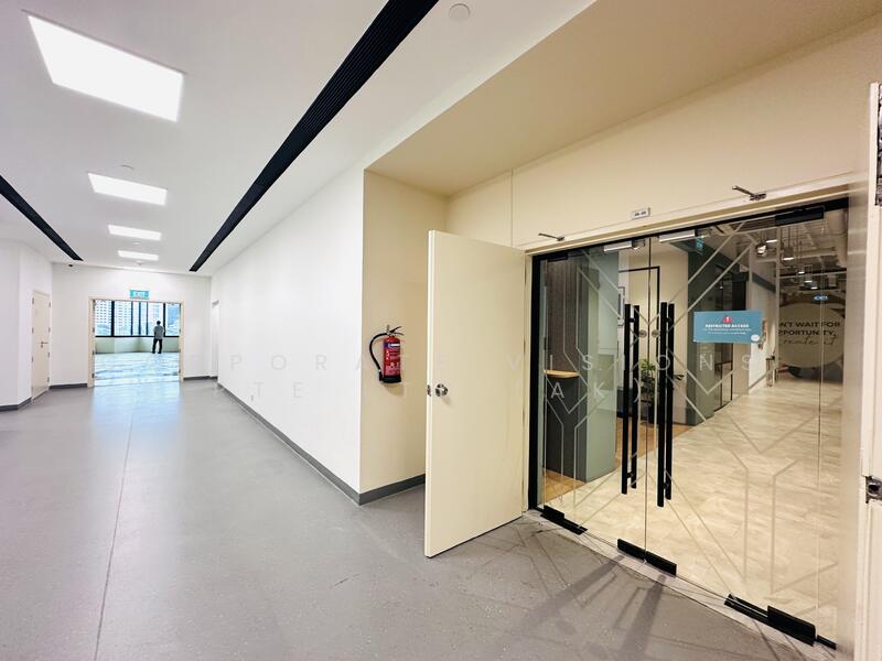 MODERN BUSINESS SPACE NEAR CITY. Corporate Lift Lobby. Main Rd Frontage (Non-JTC)