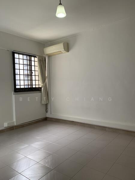 Master Bedroom (No bed)