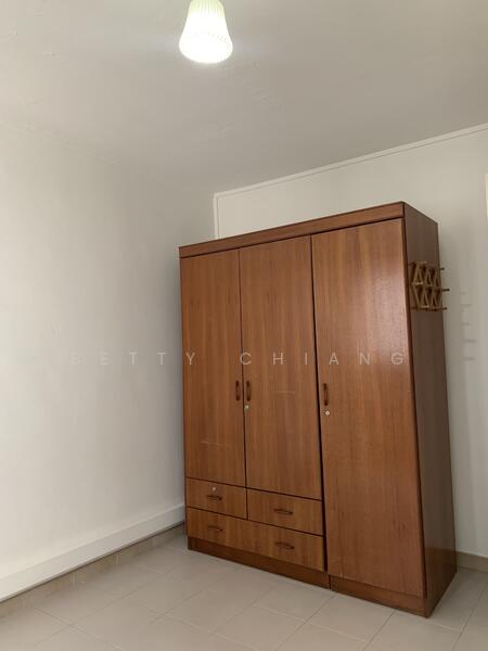 Common Bedroom (Wardrobe only)