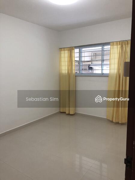 For Rent - 305 Hougang Avenue 5