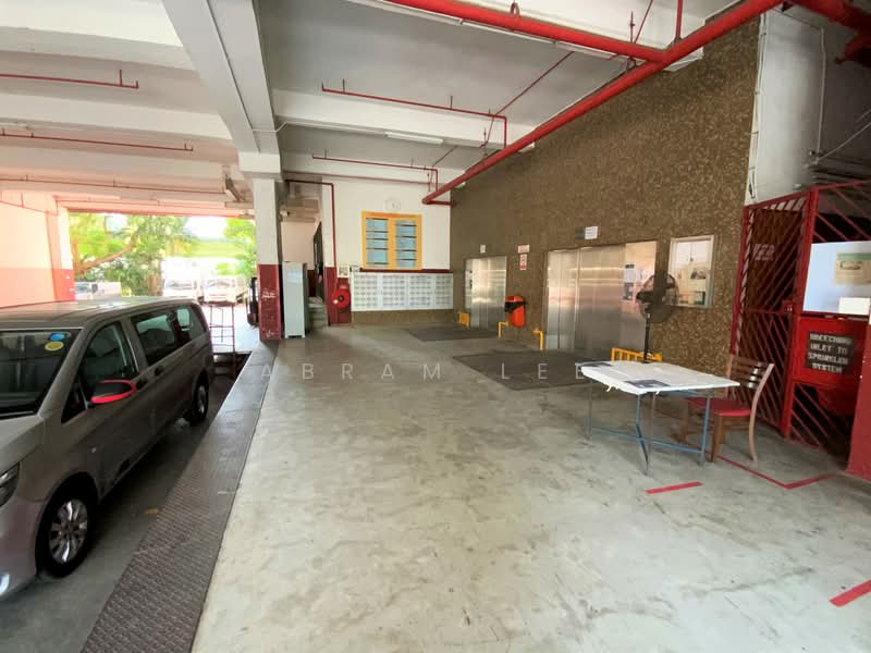 Yi Xiu Factory Building, 65 Sims Avenue, 1,140 sqft, Light Industrial (B1) For Rent, by Abram Lee, 23245455 - Spacious Unloading Bay - CommercialGuru.com.sg