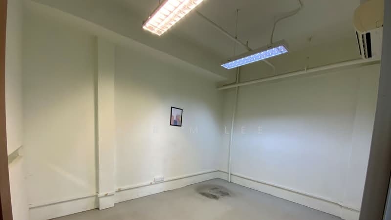 Yi Xiu Factory Building, 65 Sims Avenue, 1,140 sqft, Light Industrial (B1) For Rent, by Abram Lee, 23245455 - Conference room - CommercialGuru.com.sg