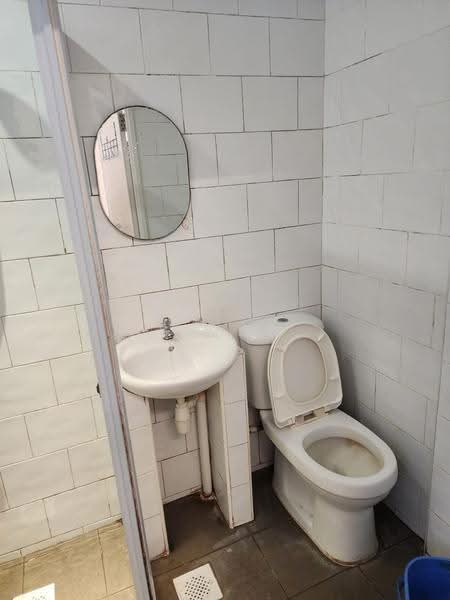 305 Tanjong Katong Road, Tanjong Katong Road, East Coast / Marine Parade, Room Rental, 120 sqft, Walk-up Apartment For Rent, by Simon Chuah, 23247957 - Bathroom - PropertyGuru.com.sg