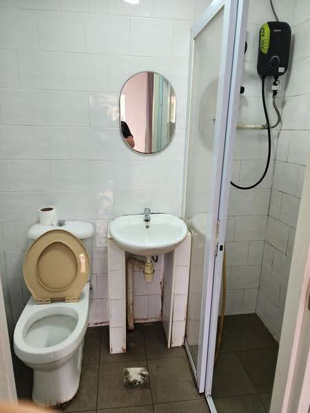 305 Tanjong Katong Road, Tanjong Katong Road, East Coast / Marine Parade, Room Rental, 120 sqft, Walk-up Apartment For Rent, by Simon Chuah, 23247957 - Bathroom - PropertyGuru.com.sg