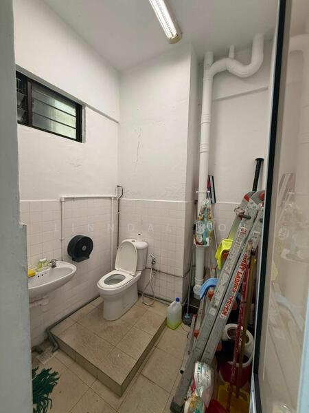 635 Veerasamy Road, 635 Veerasamy Road, 882 sqft, Shop / Shophouse For Sale, by Linndal Koh, 23248711 - CommercialGuru.com.sg