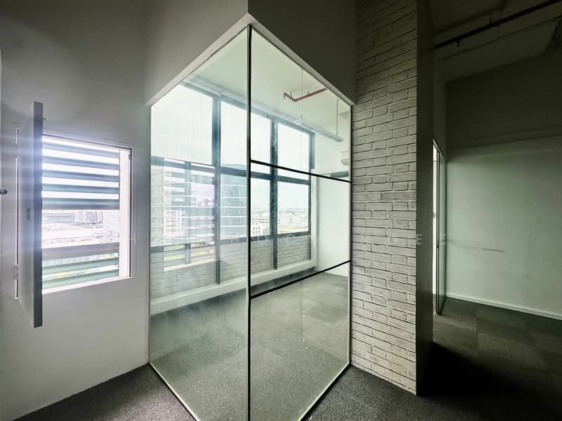 Oxley BizHub, 67 Ubi Road 1, Eunos / Geylang / Paya Lebar, 979 sqft, Light Industrial (B1) For Rent, by Chew Hock Ngee, 23248716 - CommercialGuru.com.sg