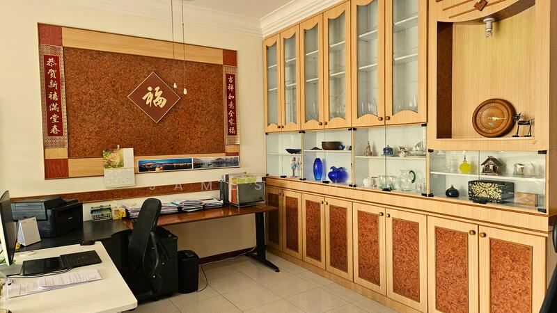 Seasons Park Condominium For Sale at S$ 1,500,000 | PropertyGuru Singapore