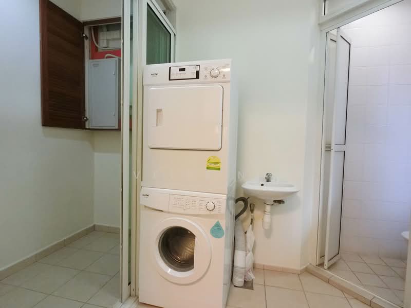 For Rent - Goldenhill Park Condo