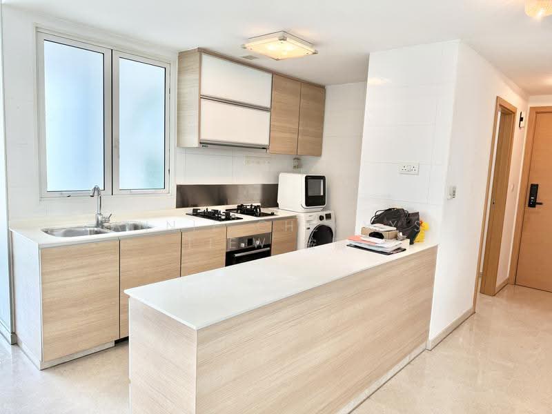 Parc Emily, 5 Mount Emily Road, Orchard / River Valley, 2 Bedrooms, 990 sqft, Condominium For Rent, by Annie Cheovys Tiew, 23258159 - PropertyGuru.com.sg