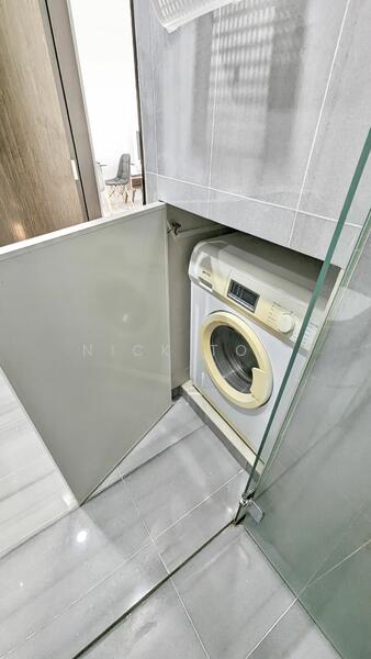 For Rent - Pavilion Square