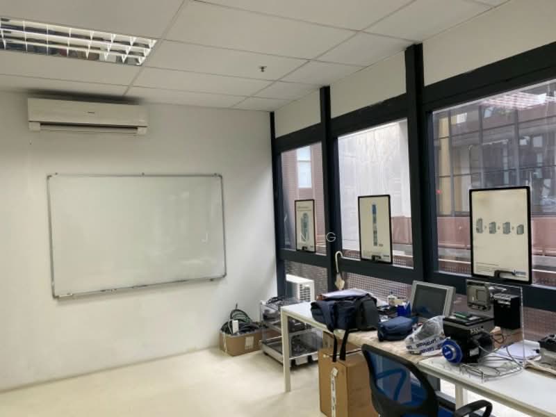 Wcega Plaza, 1 Bukit Batok Crescent, 2,605 sqft, Light Industrial (B1) For Sale, by Joe Ng, 23265199 - CommercialGuru.com.sg