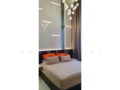 For Rent - Pollen & Bleu