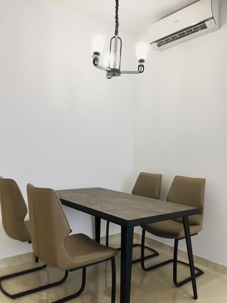 Commonwealth Towers, 230 Commonwealth Avenue, 3 Bedrooms, 1,055 sqft, Condominium For Rent, by Matthew Chan, 23272381 - German Oak dining table - PropertyGuru.com.sg