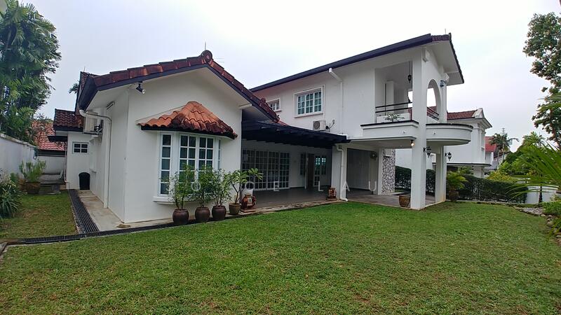 For Rent - Hilltop Charming Bungalow with Pool, Mount Sinai, Vacant, Accessible!